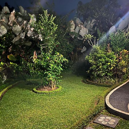 Sari Kembang Villa Ubud 1 エクステリア 写真