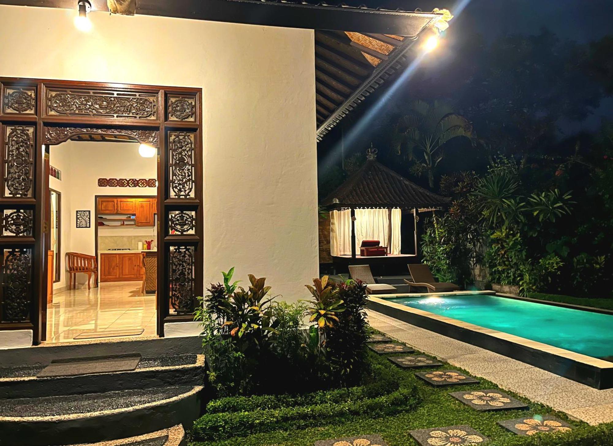 Sari Kembang Villa Ubud 1 エクステリア 写真