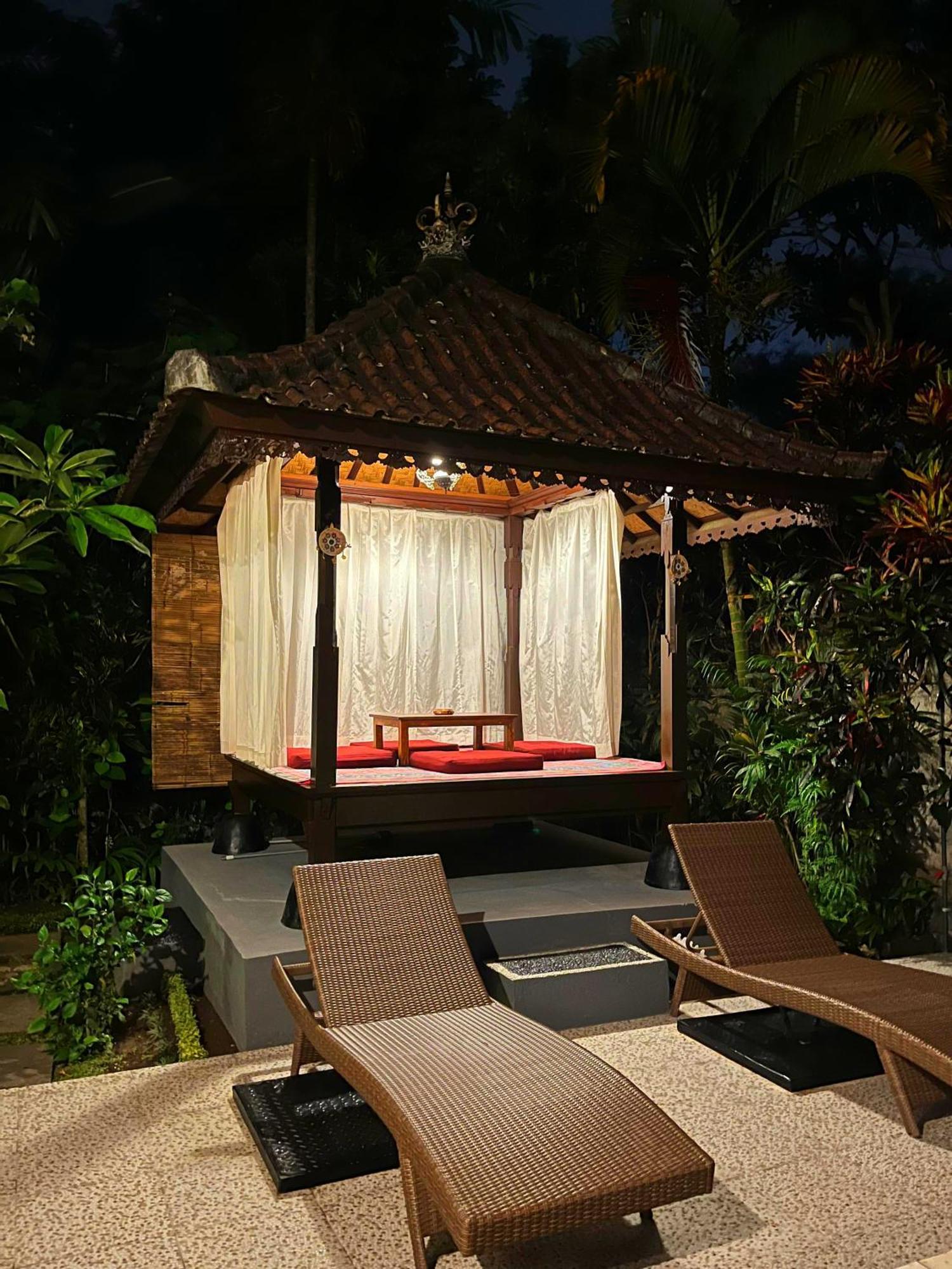 Sari Kembang Villa Ubud 1 エクステリア 写真